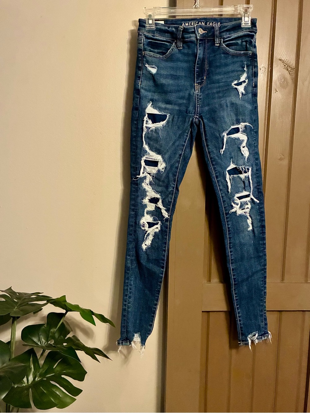American Eagle Outfitters Distressed Dark Blue High-Rise Skinny Jeans/Jeggings